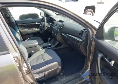 2013 Kia Sorento Lx z USA, uszkodzony, nr VIN 5XYKT3A14DG338073